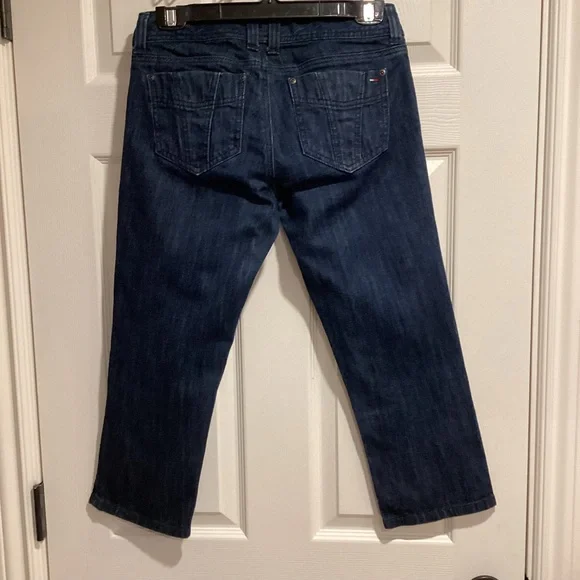 Tommy Hilfiger Cropped/Capri Jeans, Size 2 - Picture 7 of 10